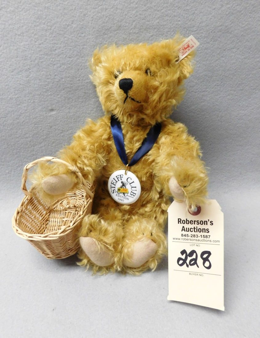 1997 Steiff Crying Mohair Teddy (1 of 5)