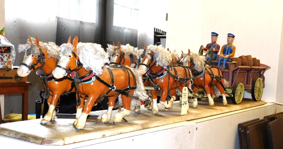 Model of Budweiser Horse Team (1 of 5)