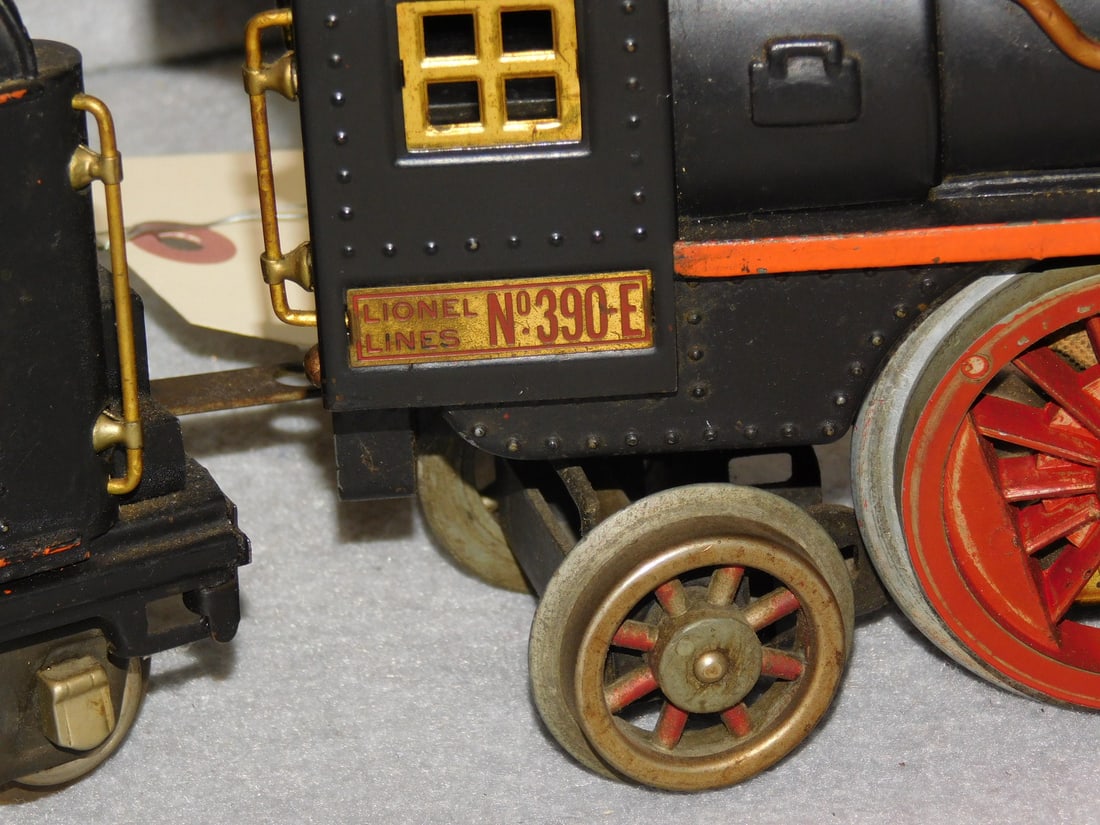 2 Pc. Lionel Engine & Tender - 4