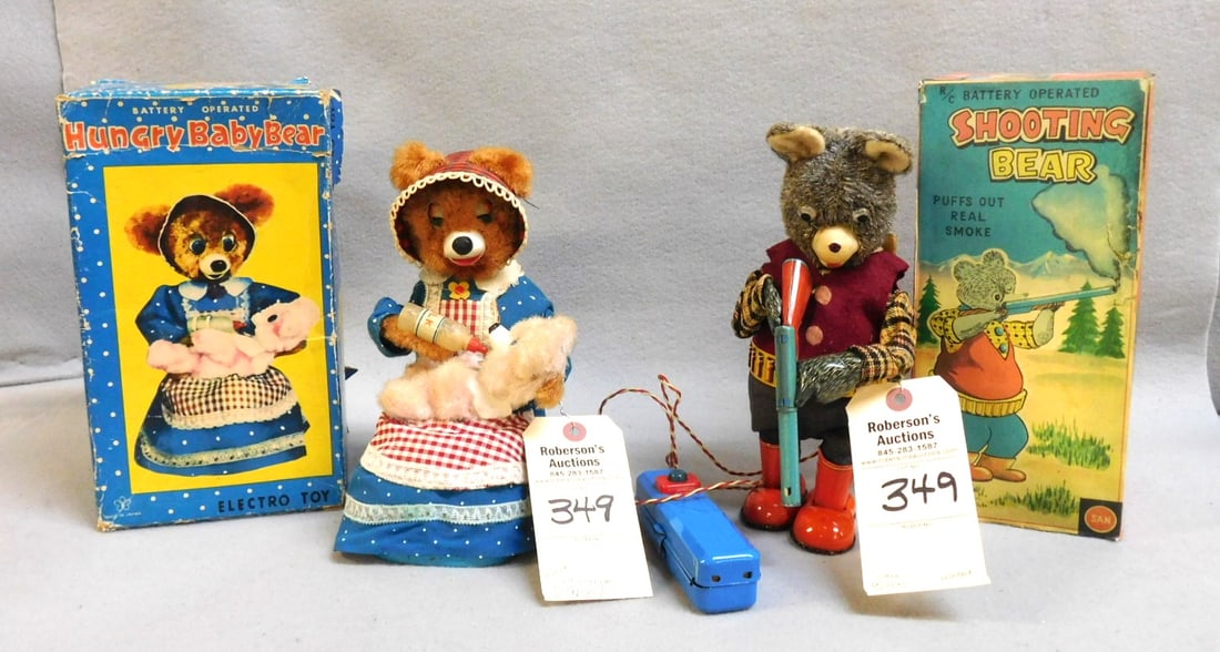 Lot of 2 Battery Operated Toys: Lot of 2 Battery Operated Toys incl. a Working Shooting Bear & a Non-Working Hungry Baby Bear, Both Otherwise in Nice Cond. - Cases - 10x6x5 1/2" ; 10 1/2x5x5"