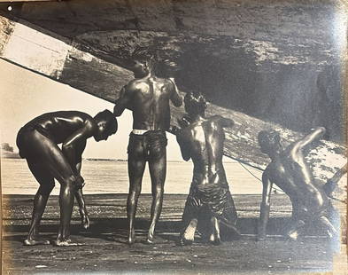 GIRISH S. VENGURLEKAR, RARE EXHIBITED PHOTOGRAPH, 1963, PHOTOGRAPHIC PRINT: GIRISH S. VENGURLEKAR, RARE EXHIBITED PHOTOGRAPH, 1963, PHOTOGRAPHIC PRINT. AN ICONIC PIECE EXHIBITED AT THE INDIAN SALON THROUGH THE PRESTIGIOUS PHOTOGRAPHIC ASSOCIATION OF CALCUTTA IN 1963. A MUST-H