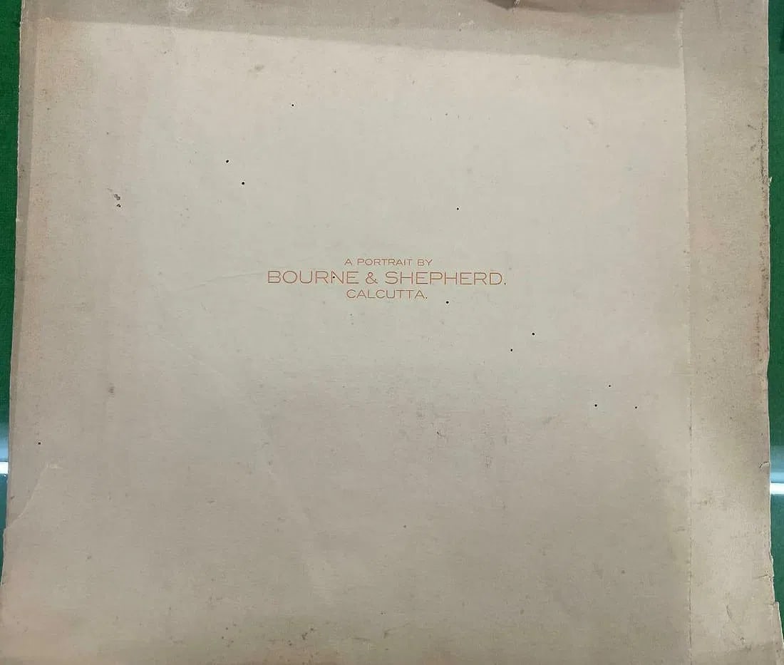 OYAL PORTRAIT OF INDIAN NOBLEMEN — HAND-COLOURED BROMIDE PHOTOGRAPH - 3