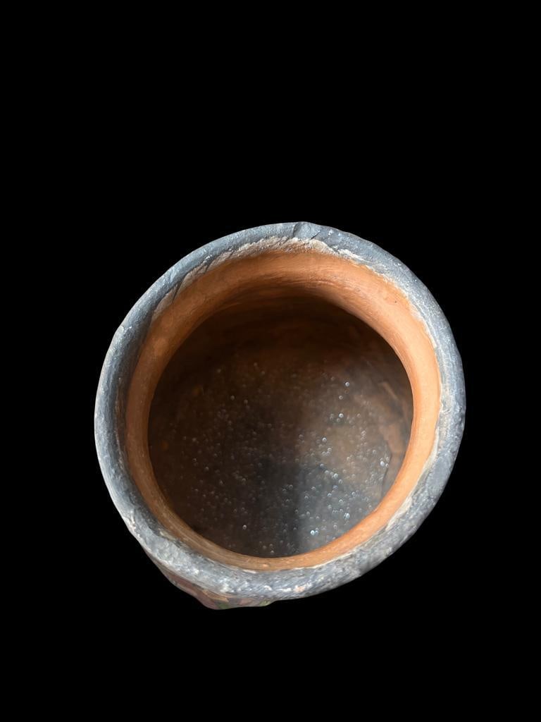 JAMINI ROY (1887-1972) — HAND-PAINTED FOLK POT WITH FIGURAL AND BIRD MOTIFS - 5