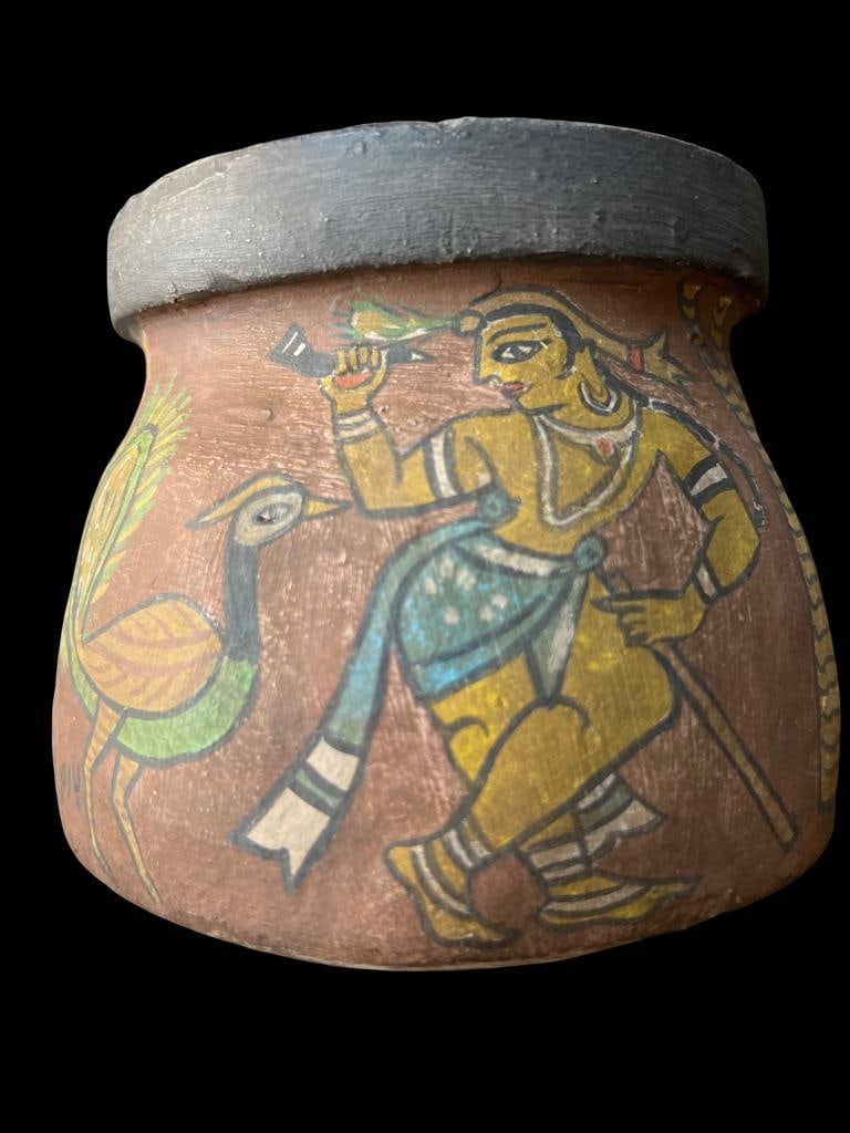 JAMINI ROY (1887-1972) — HAND-PAINTED FOLK POT WITH FIGURAL AND BIRD MOTIFS - 6