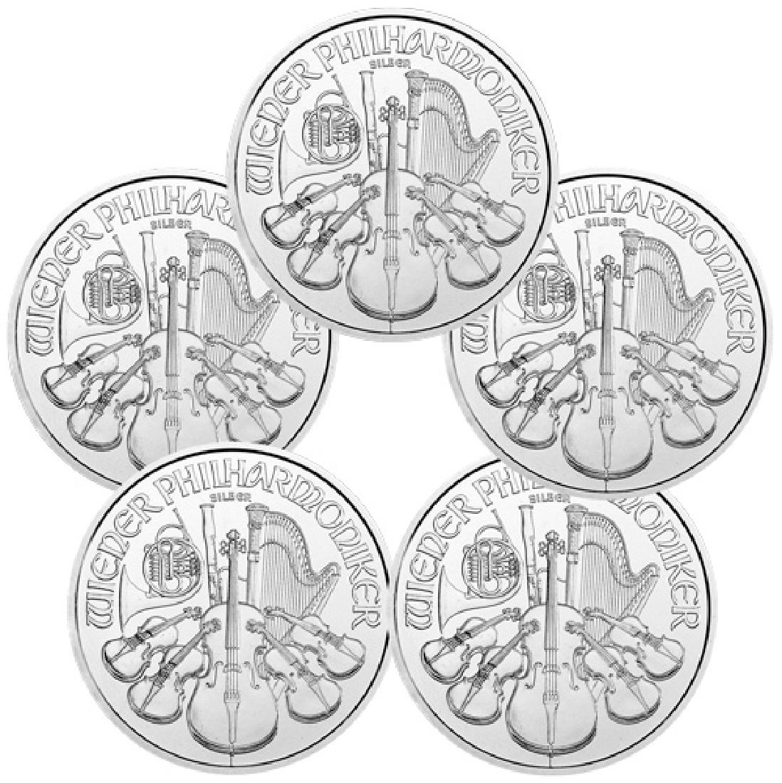 (5) 1oz. Candain Silver Maple Leafs- Random: Please note that all items are as shown in image. Bidder is responsible for all grade based upon images and value. Bidder further agrees to all terms and understands all nuances of bidder registration