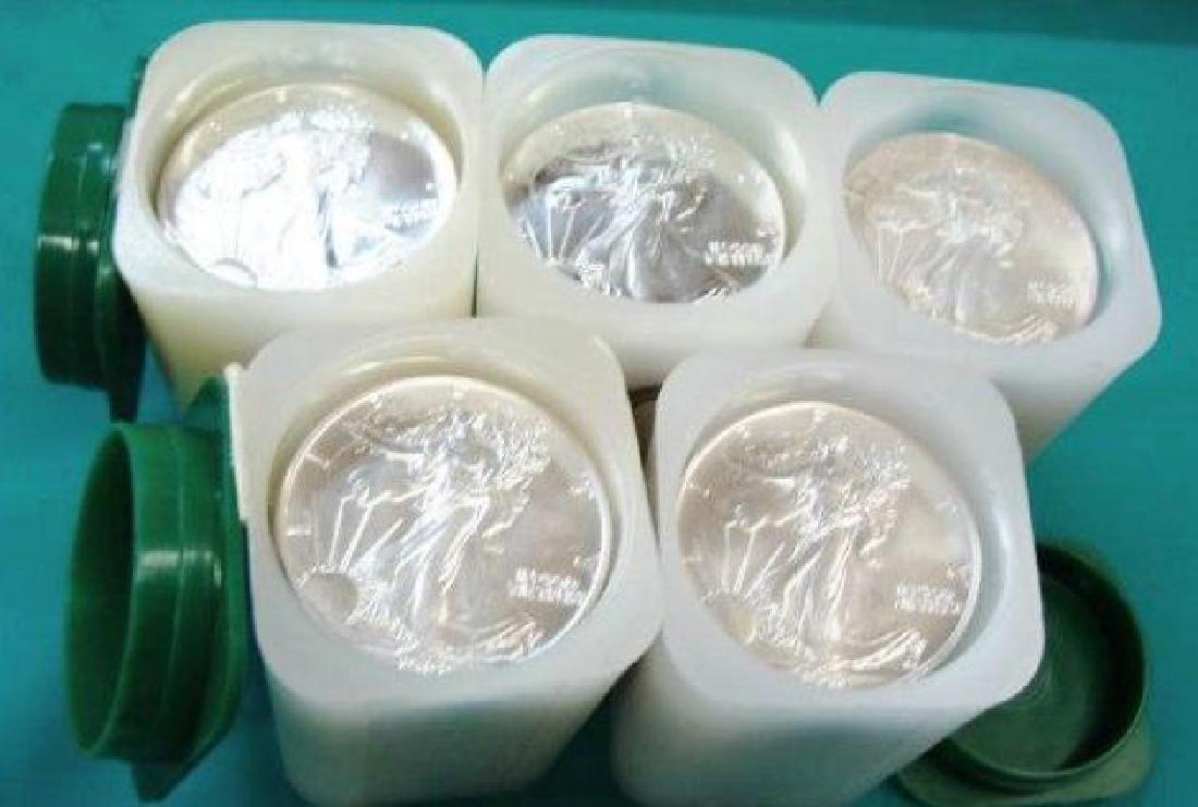 (100) US Silver Eagles Random Dates: Please note that all items are as shown in image. Bidder is responsible for all grade based upon images and value. Bidder further agrees to all terms and understands all nuances of bidder registration