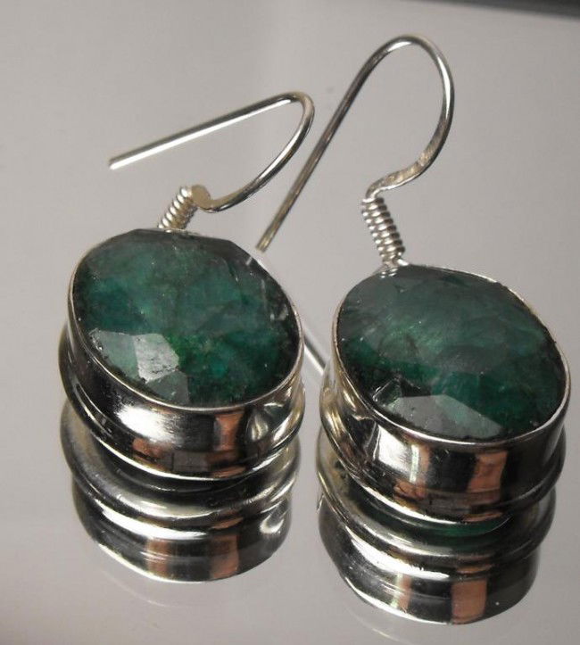 13.25 tcw Emerald E/R Silver $ 2240 GG GIA: This item was appraised with the gemstone in mount. Each gemstone has been evaluated on a case by case basis, some stones are higher quality than others and will be more valuable than larger stones of