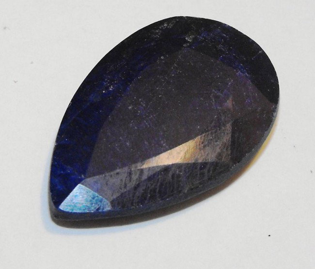 22.63 ct. Sapphire Gemstone - $1.5k GG GIA: Evaluations and Appraisals use some or all of the following Gemological tools. : A fully corrected triplet loupe, binocular microscope, master color comparison diamond set, electronic carat balancing 
