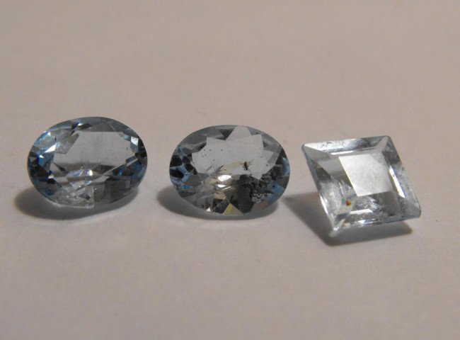 8.5 ct. Blue Topaz Gemstones: All of our evaluations use some or all of the following Gemological tools. : A fully corrected triplet loupe, binocular microscope, master color comparison diamond set, electronic carat balancing scal