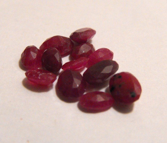 10 ct. Ruby Gemstone Parcel - $ 3.5 K GG GIA: All of our evaluations use some or all of the following Gemological tools. : A fully corrected triplet loupe, binocular microscope, master color comparison diamond set, electronic carat balancing scal