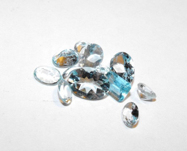 8.5 ct. Aqua Marine Gemstone Parcel: All of our evaluations use some or all of the following Gemological tools. : A fully corrected triplet loupe, binocular microscope, master color comparison diamond set, electronic carat balancing scal