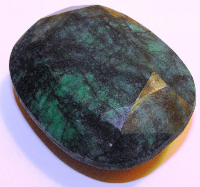 620 ct. Emerald Gemstone - $ 12K GG GIA: All of our evaluations use some or all of the following Gemological tools. : A fully corrected triplet loupe, binocular microscope, master color comparison diamond set, electronic carat balancing scal