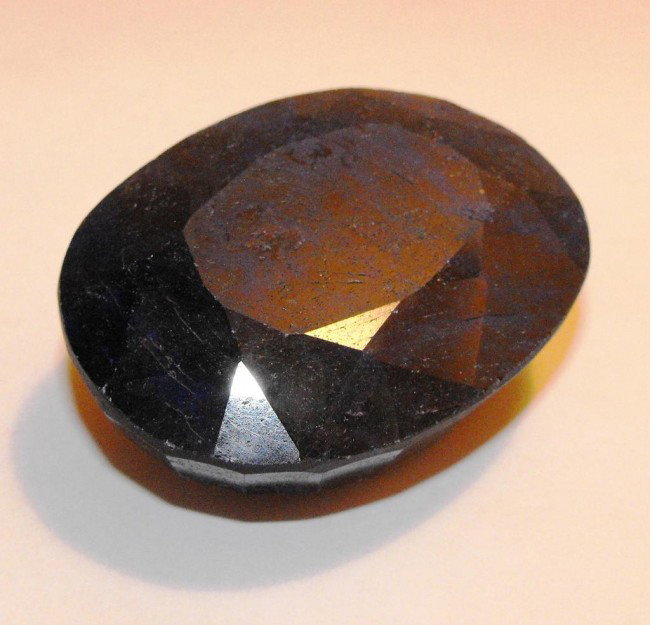 563 ct. Saphire Gemstone - $ 11K GG GIA: All of our evaluations use some or all of the following Gemological tools. : A fully corrected triplet loupe, binocular microscope, master color comparison diamond set, electronic carat balancing scal