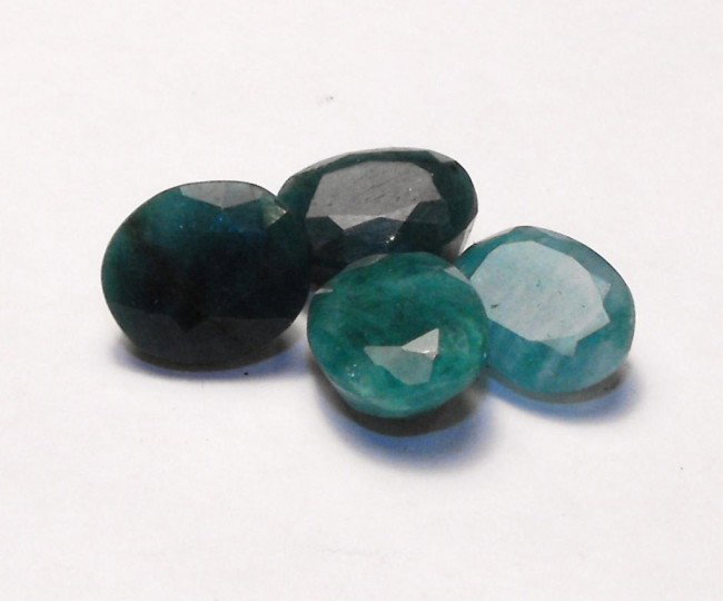16.3 ct. Emerald Gemstone Parcel- $ 1.5K GG GIA: All of our evaluations use some or all of the following Gemological tools. : A fully corrected triplet loupe, binocular microscope, master color comparison diamond set, electronic carat balancing scal