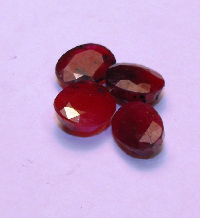 18 ct Ruby gemstone Parcel - $1.6K GG GIA: All of our evaluations use some or all of the following Gemological tools. : A fully corrected triplet loupe, binocular microscope, master color comparison diamond set, electronic carat balancing scal