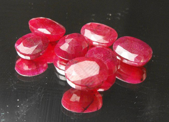 29.3 ct Ruby Gem Parcel - $ 2.6K GG GIA: All of our evaluations use some or all of the following Gemological tools. : A fully corrected triplet loupe, binocular microscope, master color comparison diamond set, electronic carat balancing scal