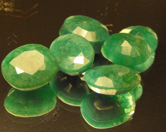 24.5 ct Emerald Gem Parcel - $ 2.1K GG GIA: All of our evaluations use some or all of the following Gemological tools. : A fully corrected triplet loupe, binocular microscope, master color comparison diamond set, electronic carat balancing scal