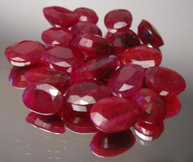 89 ct Ruby Gem Parcel - $8.1K GG GIA: All of our evaluations use some or all of the following Gemological tools. : A fully corrected triplet loupe, binocular microscope, master color comparison diamond set, electronic carat balancing scal