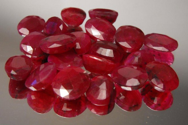109 ct Ruby Gem Parcel - $12.3K GG GIA: All of our evaluations use some or all of the following Gemological tools. : A fully corrected triplet loupe, binocular microscope, master color comparison diamond set, electronic carat balancing scal