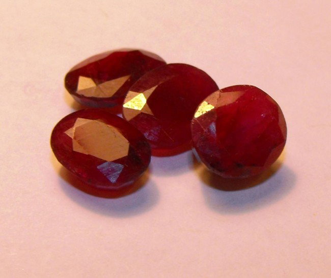 15.3 ct Ruby Gem Parcel - $ 1.2K GG GIA: All of our evaluations use some or all of the following Gemological tools. : A fully corrected triplet loupe, binocular microscope, master color comparison diamond set, electronic carat balancing scal