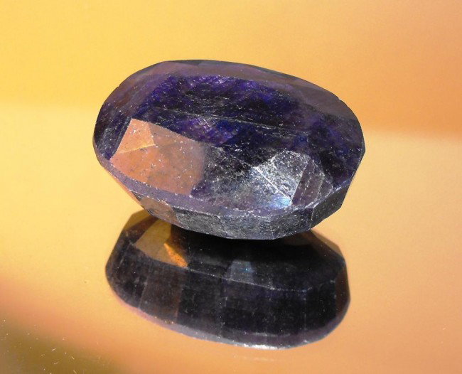85 ct Sapphire Gemstone - $ 3500 GG GIA: All of our evaluations use some or all of the following Gemological tools. : A fully corrected triplet loupe, binocular microscope, master color comparison diamond set, electronic carat balancing scal
