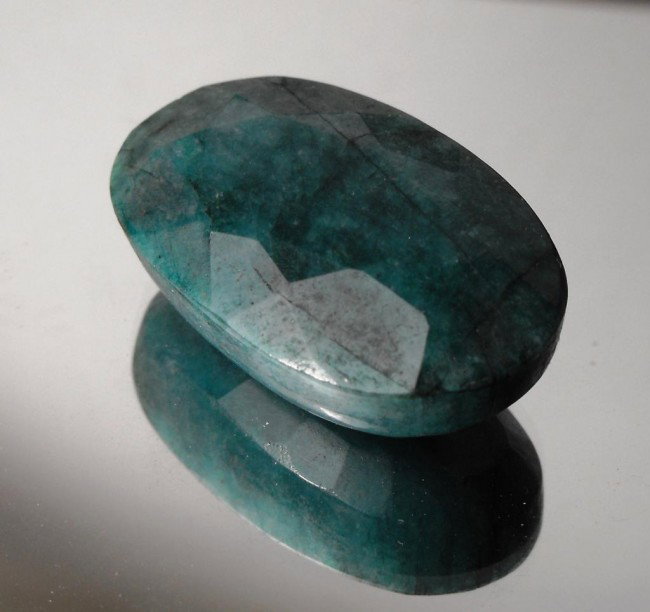 80 ct Emerald Gem - $ 3450 GG GIA: All of our evaluations use some or all of the following Gemological tools. : A fully corrected triplet loupe, binocular microscope, master color comparison diamond set, electronic carat balancing scal