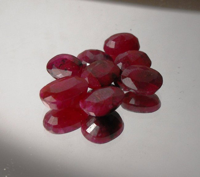 29.5 tcw Ruby Parcel - $ 1790 GG GIA: All of our evaluations use some or all of the following Gemological tools. : A fully corrected triplet loupe, binocular microscope, master color comparison diamond set, electronic carat balancing scal