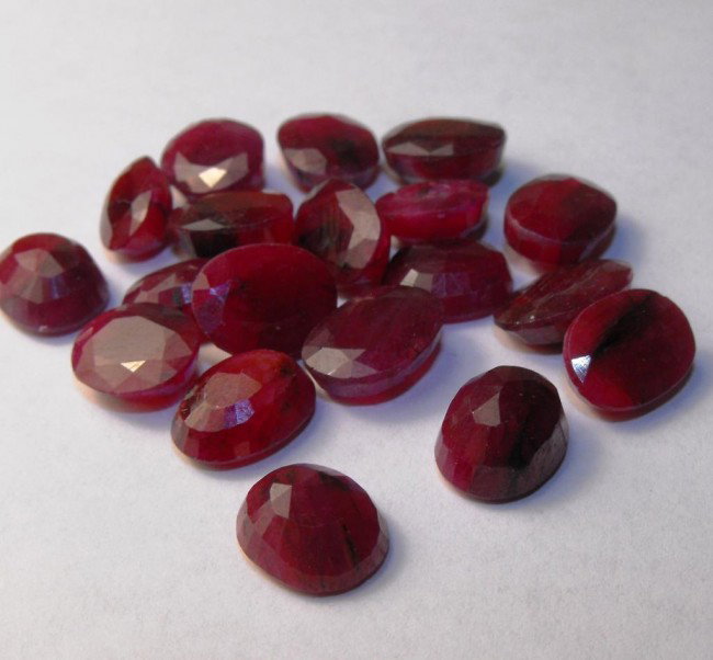 71 tcw Ruby Parcel- $ 3450 GG GIA: All of our evaluations use some or all of the following Gemological tools. : A fully corrected triplet loupe, binocular microscope, master color comparison diamond set, electronic carat balancing scal
