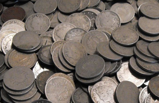 Lot of (100) V Nickels - Circulated: We offer at auction some of the best quality tangible assets. We strive to make your bidding experience the best on the net. Weekly sales of large bulk lots, individual lots and simply the most offeri