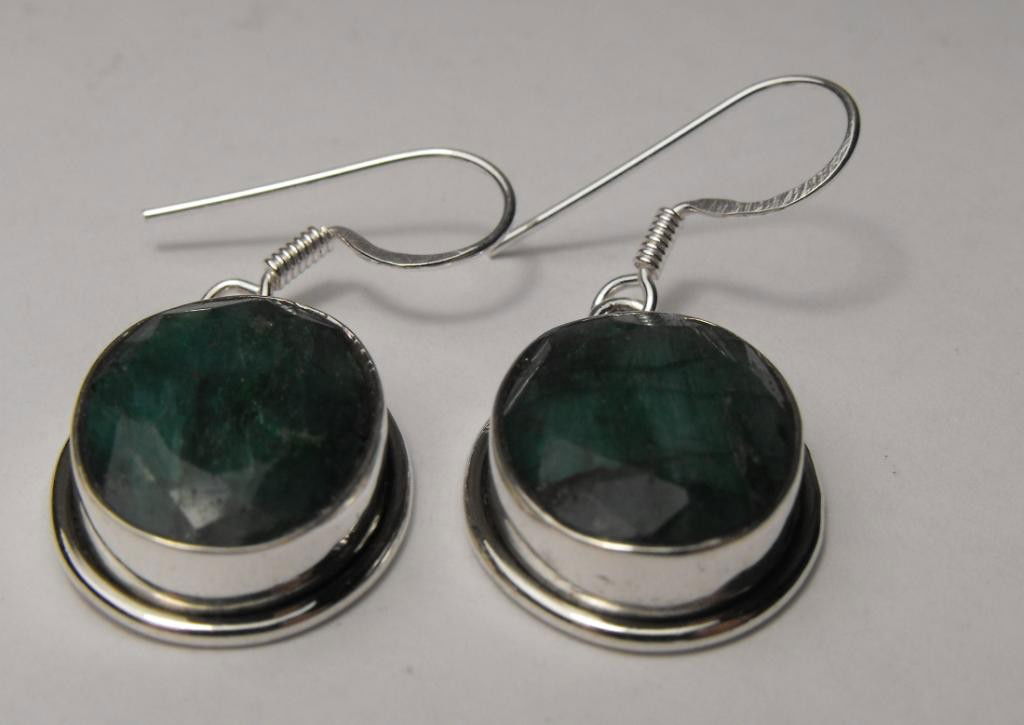 11.24 tcw Emerald E/R Silver $ 1290 GG GIA: This item was appraised with the gemstone in mount. Each gemstone has been evaluated on a case by case basis, some stones are higher quality than others and will be more valuable than larger stones of