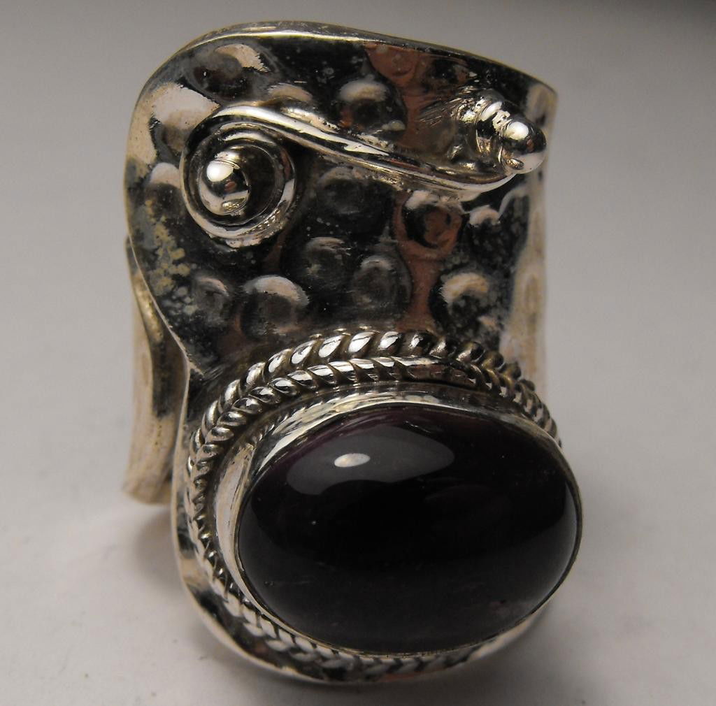 2.64 ct Amethyst Cabachon Ring Silver $ 425: This item was appraised with the gemstone in mount. Each gemstone has been evaluated on a case by case basis, some stones are higher quality than others and will be more valuable than larger stones of