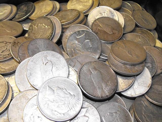 (100) Peace Silver Dollars: (100) Peace Silver Dollars