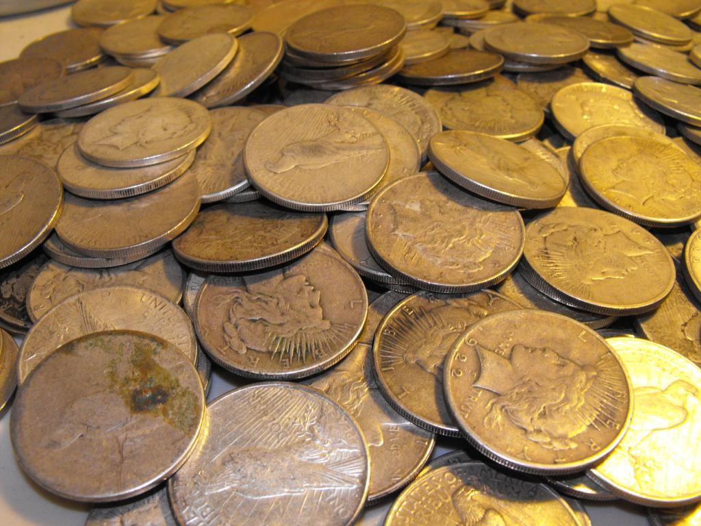(100) Peace Silver Dollars: (100) Peace Silver Dollars