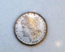 (1) Gold 1 oz. Eagle Bullion: A 1 oz. Random Date Gold Bullion Eagle Coin