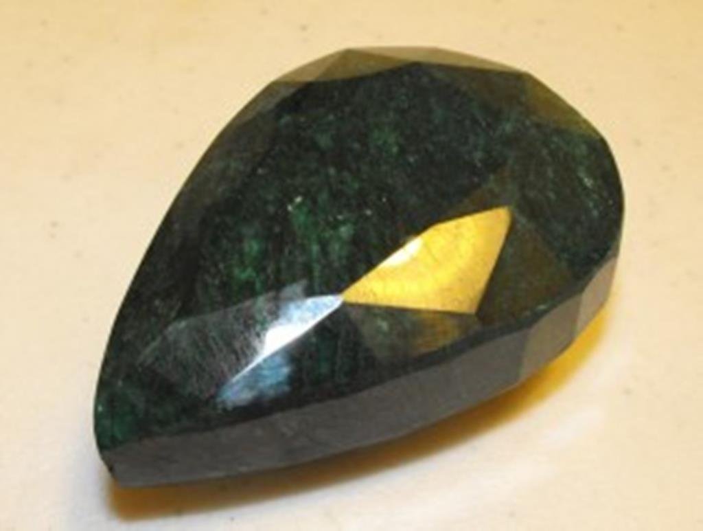 1915 ct. Emerald Green Beryl Gem Pear Shape: The item is natural material that is earth mined. Not synthetic. The material is gemstone material in huge museum size specimens. The items have been treated or heated within the GIA parameters of acc