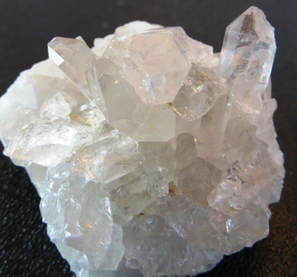 Natural History Crystal Quartz Spears: The item is the exact item in the picture. The buyer is responsible for all grades and value. There are NO refunds or returns, please make sure your bids are accurate. ALL SALES FINAL. ALL ITEM AS IS.