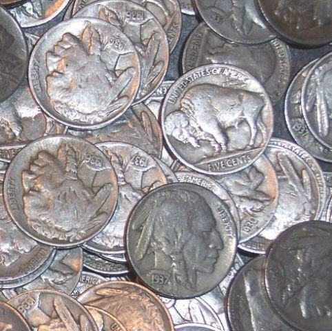 Lot of (100) Buffalo Nickels Readable Date: The Buffalo nickel or Indian Head nickel was a copper-nickel five-cent piece struck by the United States Mint from 1913 to 1938. It was designed by sculptor James Earle Fraser.