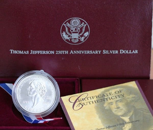 Thomas Jefferson 250th Year Anniversary Commem.: Item is the exact item in the photo. Please bid accordingly and at your discretion of value and grade.