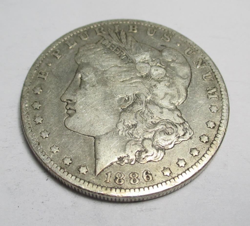 1886 O BETTER DATE Morgan Dollar (1 of 2)