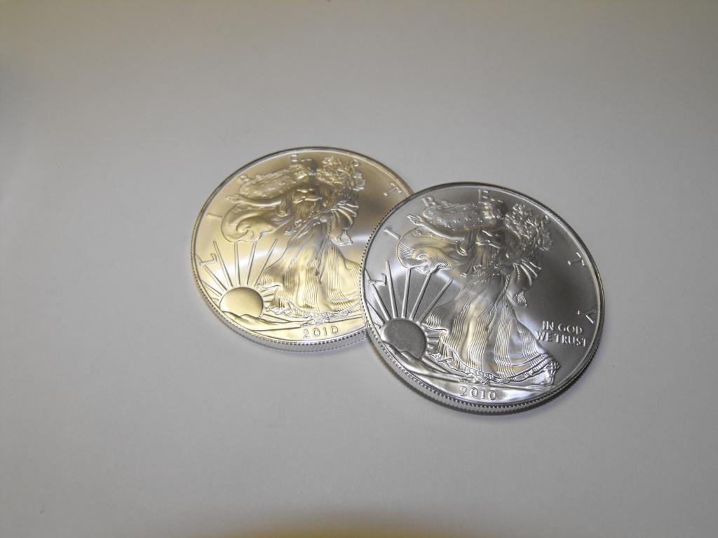 Lot of (2) Silver Eagles Random Years (1 of 1)
