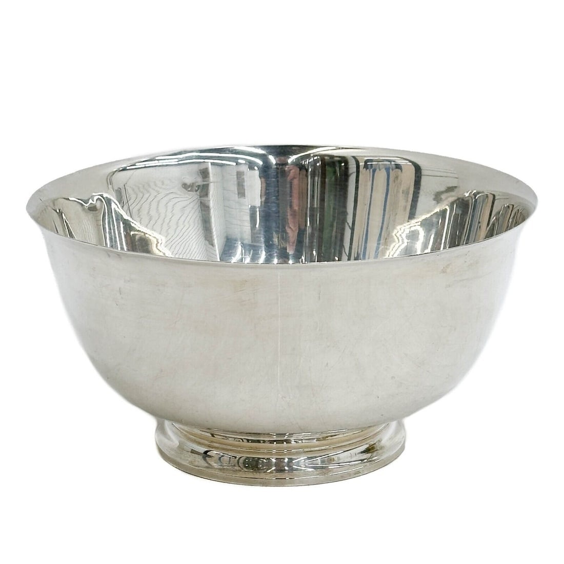 Tiffany & Co Makers Sterling Silver Revere Bowl 22970 circa 1950: Tiffany & Co Makers Sterling Silver Revere Bowl 22970, circa 1950. Underside marked Tiffany & Co Makers Sterling Silver 22970 L Weight: Approx. 18.5 ozt Measurements: Approx. 8.25 inches diameter x 4.