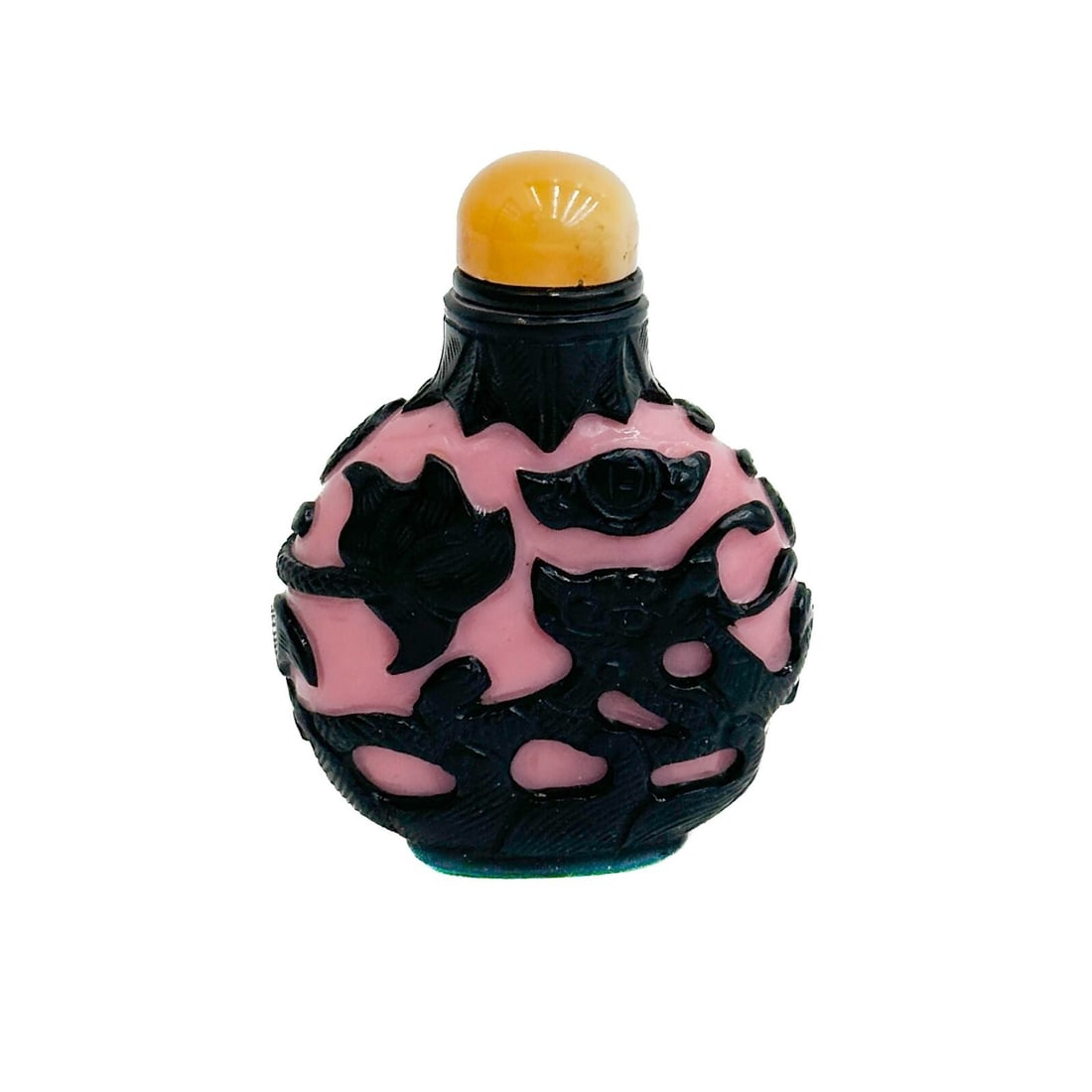 Chinese Cameo Glass Snuff Bottle Black and Pink circa 1850 (1 of 5)