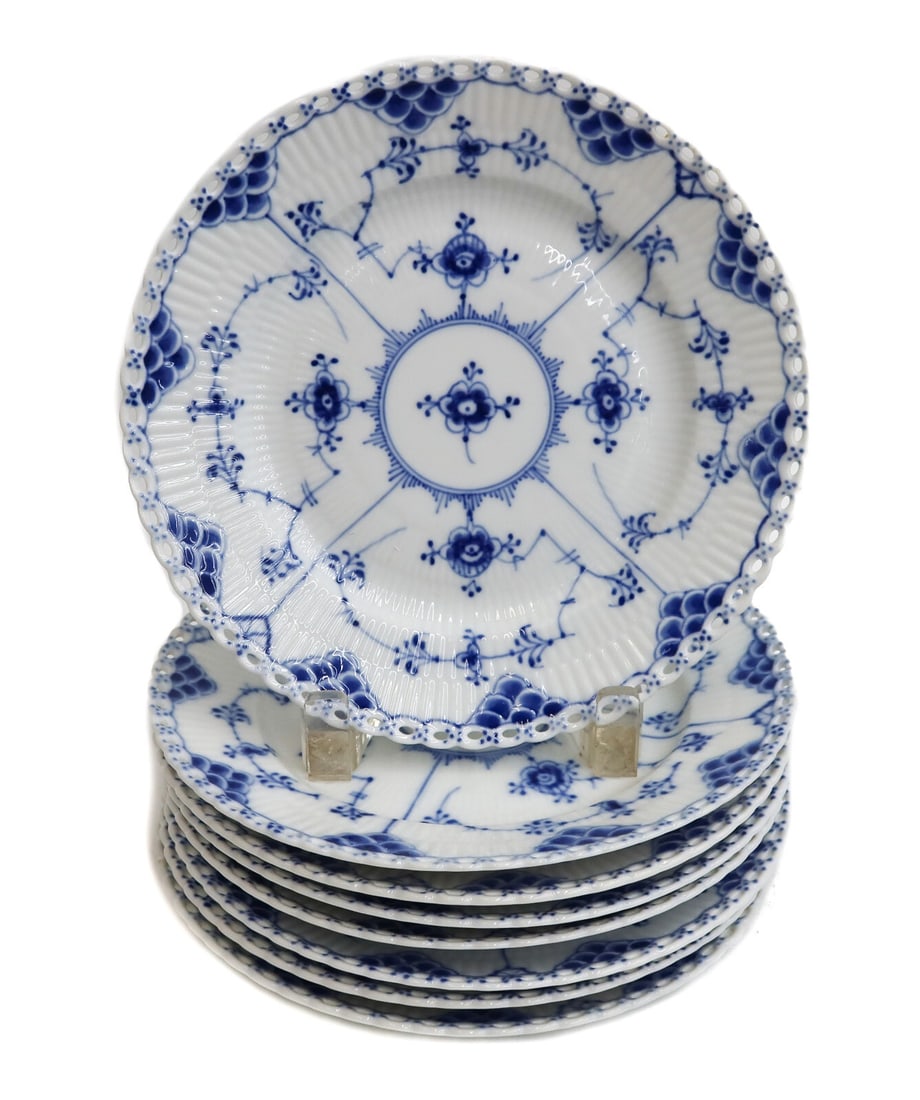 8 Royal Copenhagen Porcelain Salad Dessert Plates Blue Fluted Full Lace #1086 (1 of 7)