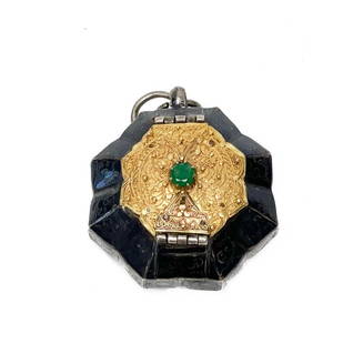 Asian Silver Betel Nut Box: Southeast Asian Betel Nut or Chelpa box, finely hand tooled silver deocration with emerald gemstone set atop an applied high karat gold filigree decoration. 18th Century. Weight Approx., less than .5