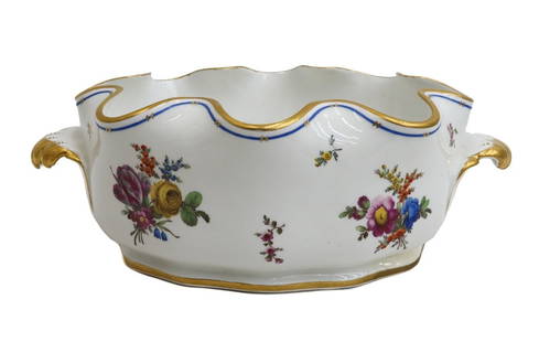 Imperial Royal Vienna Manufactory Hand Painted Porcelain Montieth Bowl 18th C: Imperial Royal Vienna Manufactory hand painted porcelain montieth bowl, 18th Century. Hand painted florals with gilt accents throughout. Foliate leaf to twin handles. Royal Vienna beehive mark to unde