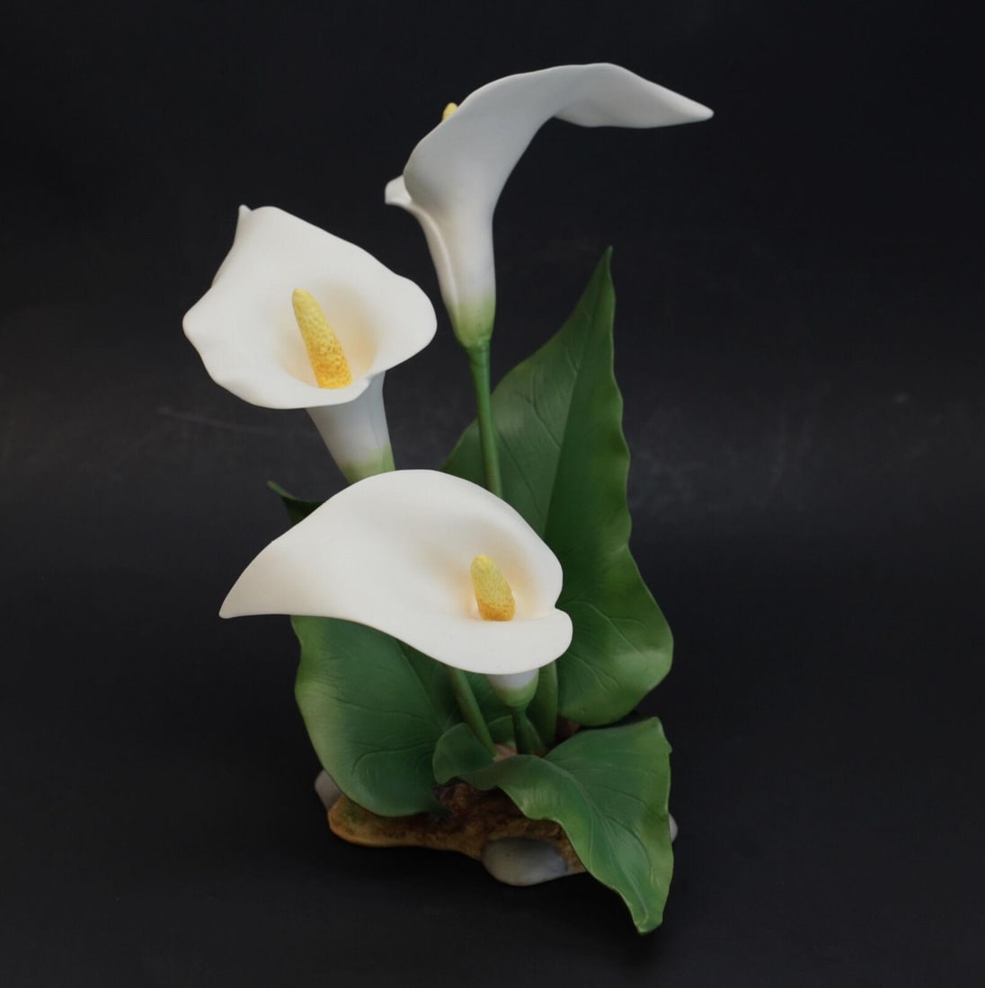 Boehm Bone Porcelain Sculpture, Ltd Issue Calla Lillies, Zantedeschia aethiiopic: Boehm Bone Porcelain Sculpture, Ltd Issue Calla Lillies, Zantedeschia aethiiopica, #10371, Made in England. No 259, 1986. Flowering and fruited blackberry branch. Stunning realistic details, soft matt