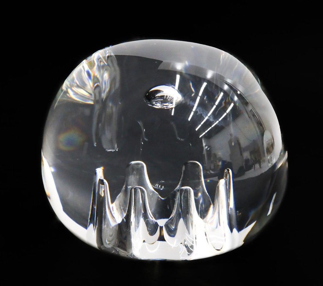 Steuben Art Glass Paperweight Sphere of Power by Eric Hilton Ltd Ed 500 #1106: Steuben Art Glass Paperweight "Sphere of Power" by Eric Hilton Ltd Ed 500 #1106, 1982. The sphere depicts a larger bubble to center jagged pointed to base in a form of a crown. Marked Steuben to under