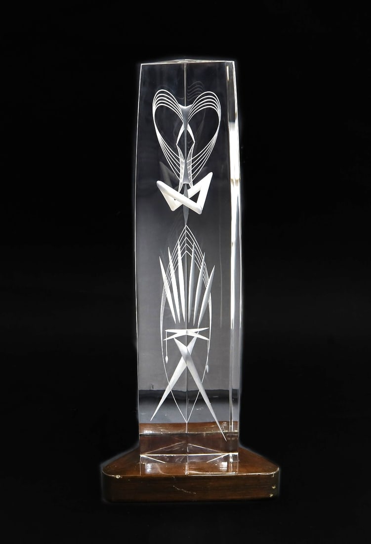 Steuben Crystal Art Glass Mirage Sculpture by George Thompson #R106 (1 of 12)