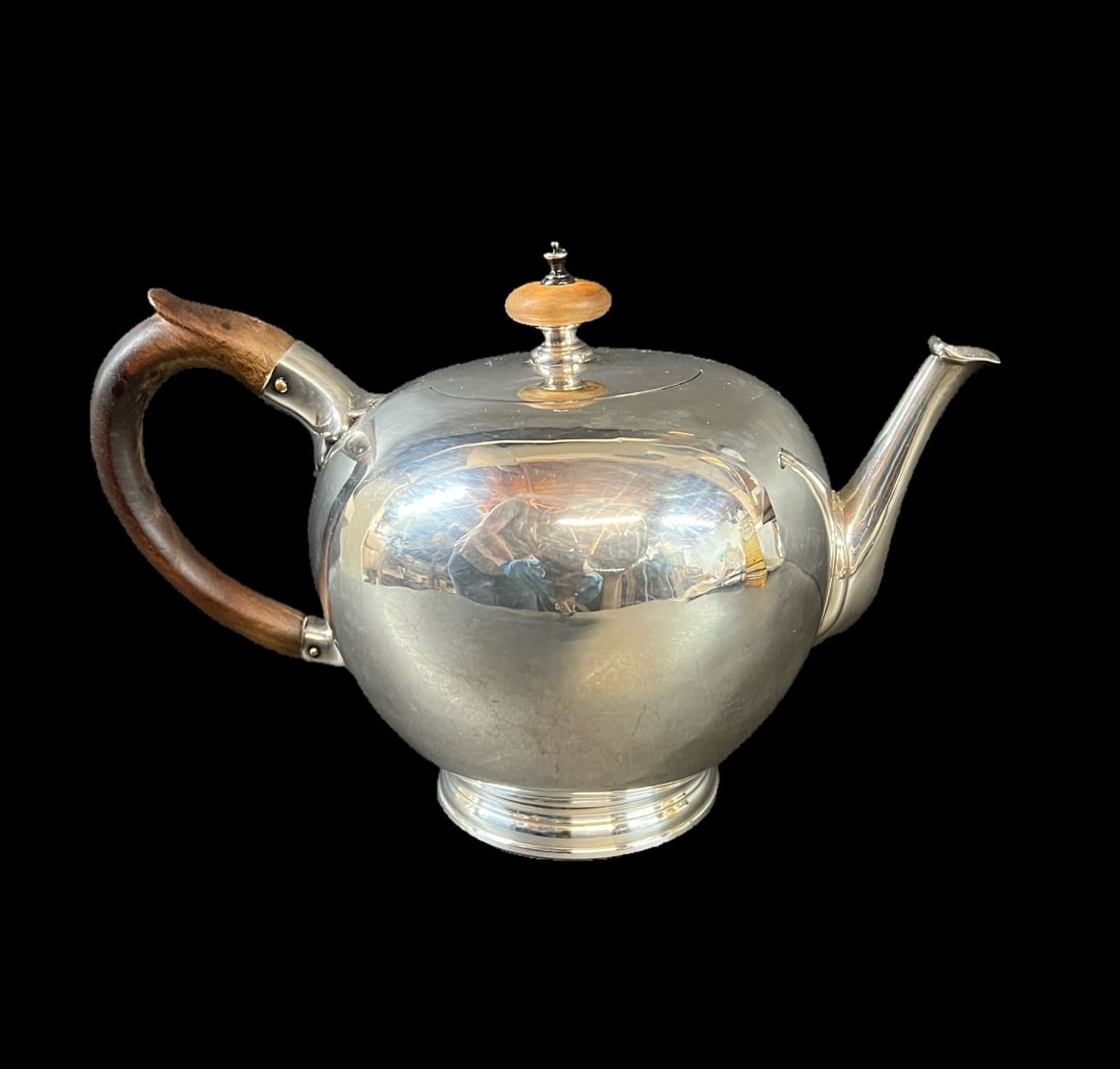 George II  Sterling Silver Teapot Edward Pocock London 1729 (1 of 9)