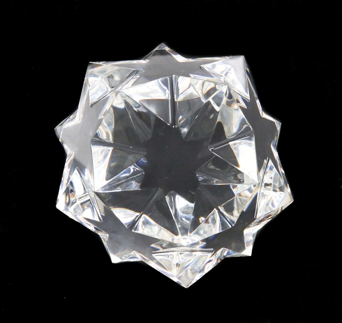 Steuben Art Glass Paperweight Star Sphere by George Thompson #1037: Steuben Art Glass Paperweight Star Sphere by George Thompson #1037. Various cut stars in the form of a sphere. Marked Steuben to edge. Weight: Approx. 1.5 lb Measurements: Approx. 3.5 inches diameter